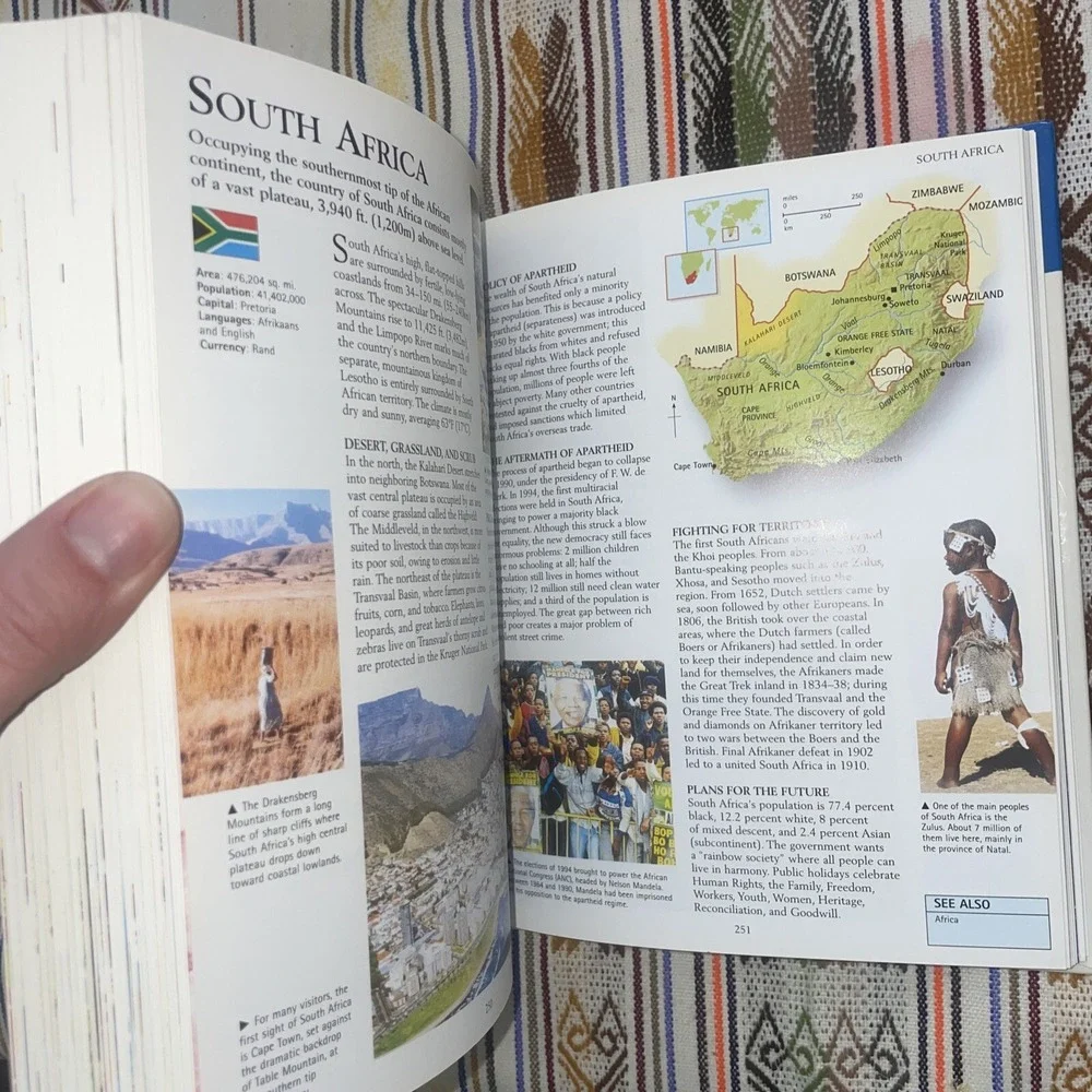 Concise Children's Encyclopedia by Editors of‎ Kingfisher (2001, Hardcover)